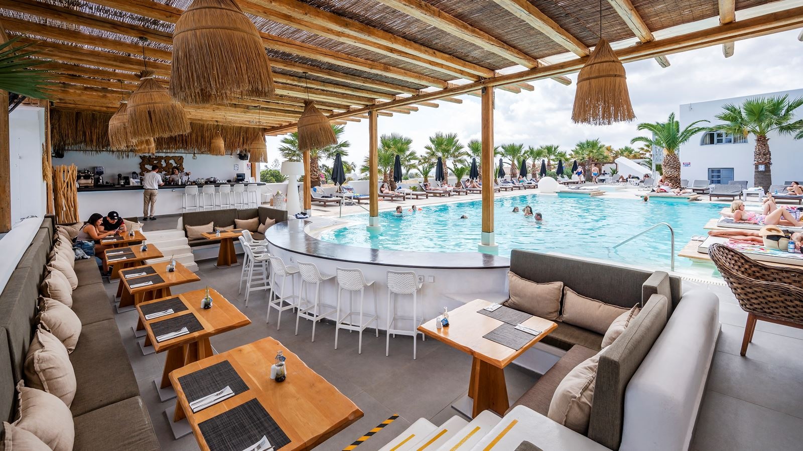 restaurants-poolbar-restautant