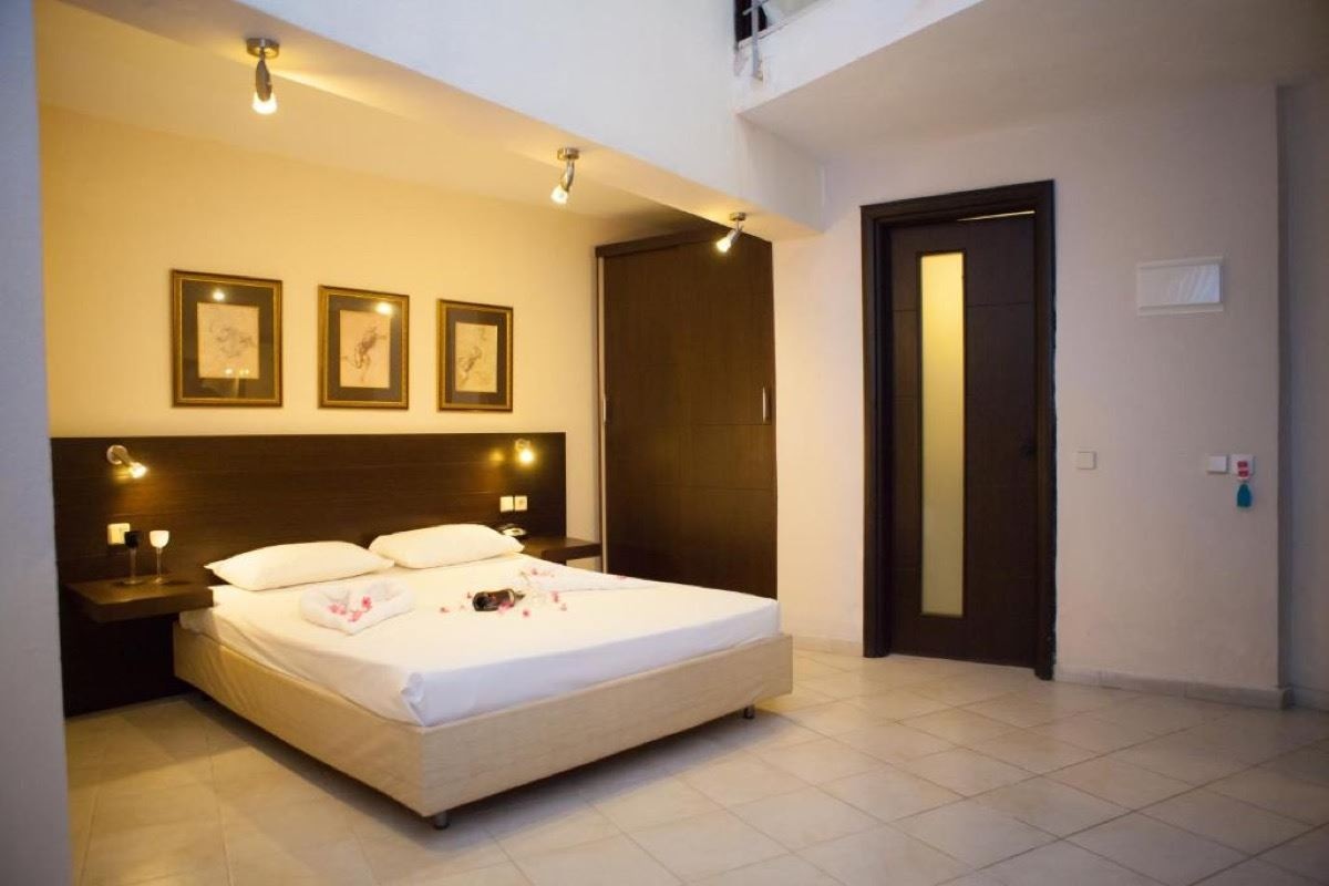 rooms-maisonette-garden-view-balcony