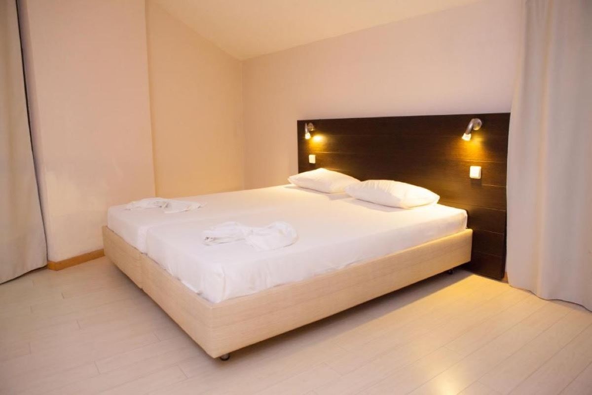 rooms-maisonette-garden-view-balcony