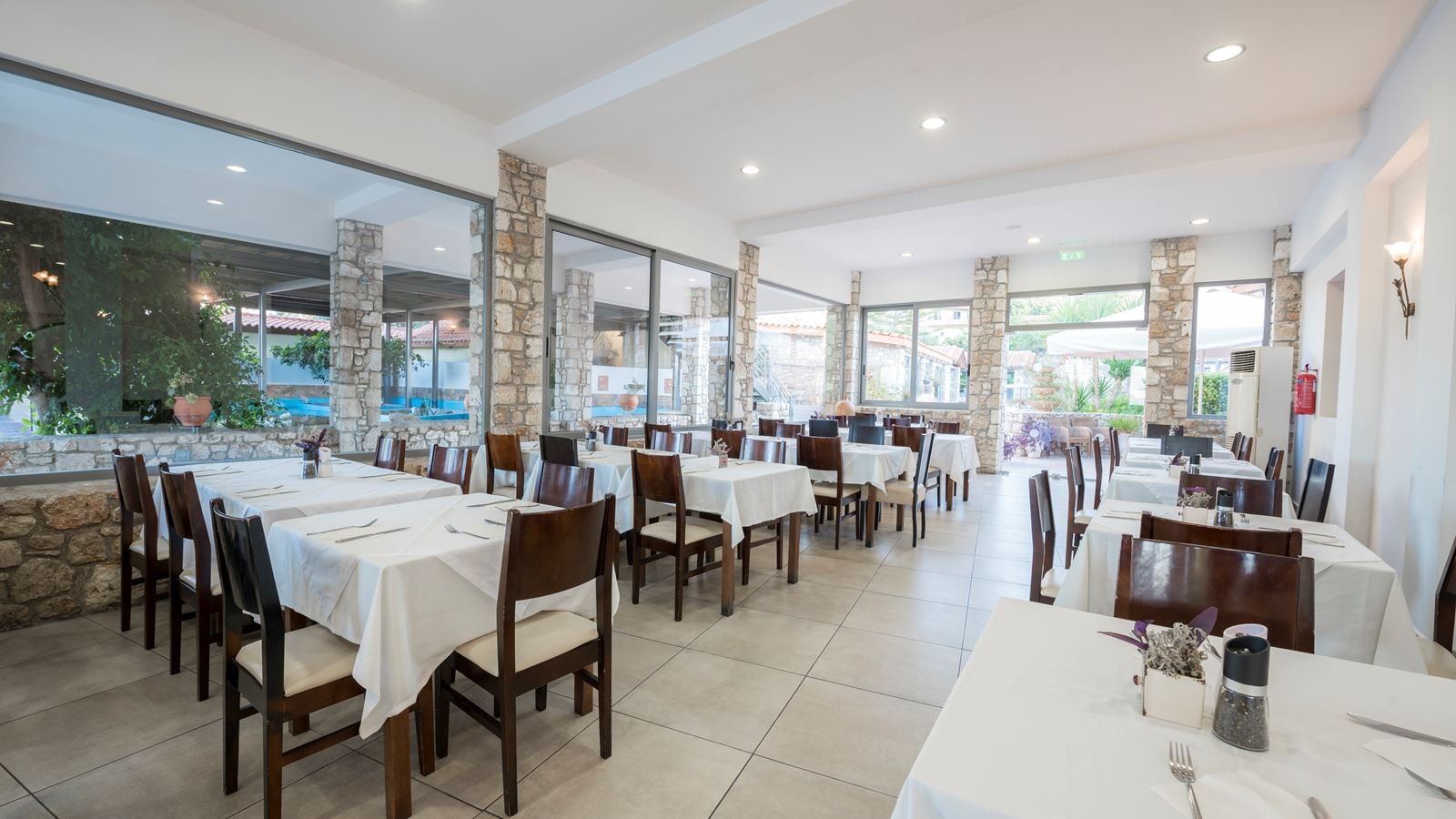 restaurants-main-restaurant