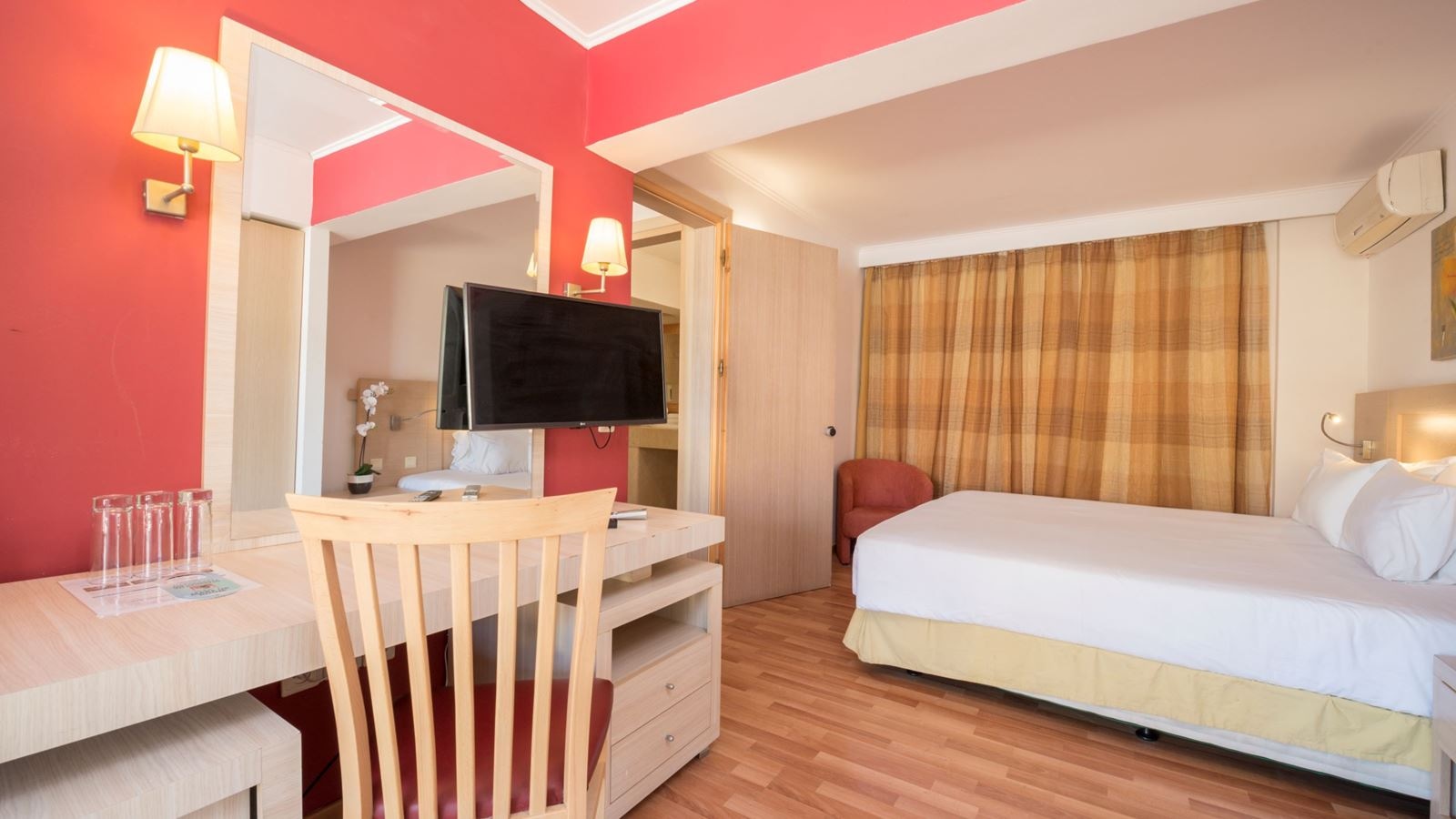 rooms-maisonette-sharing-pool