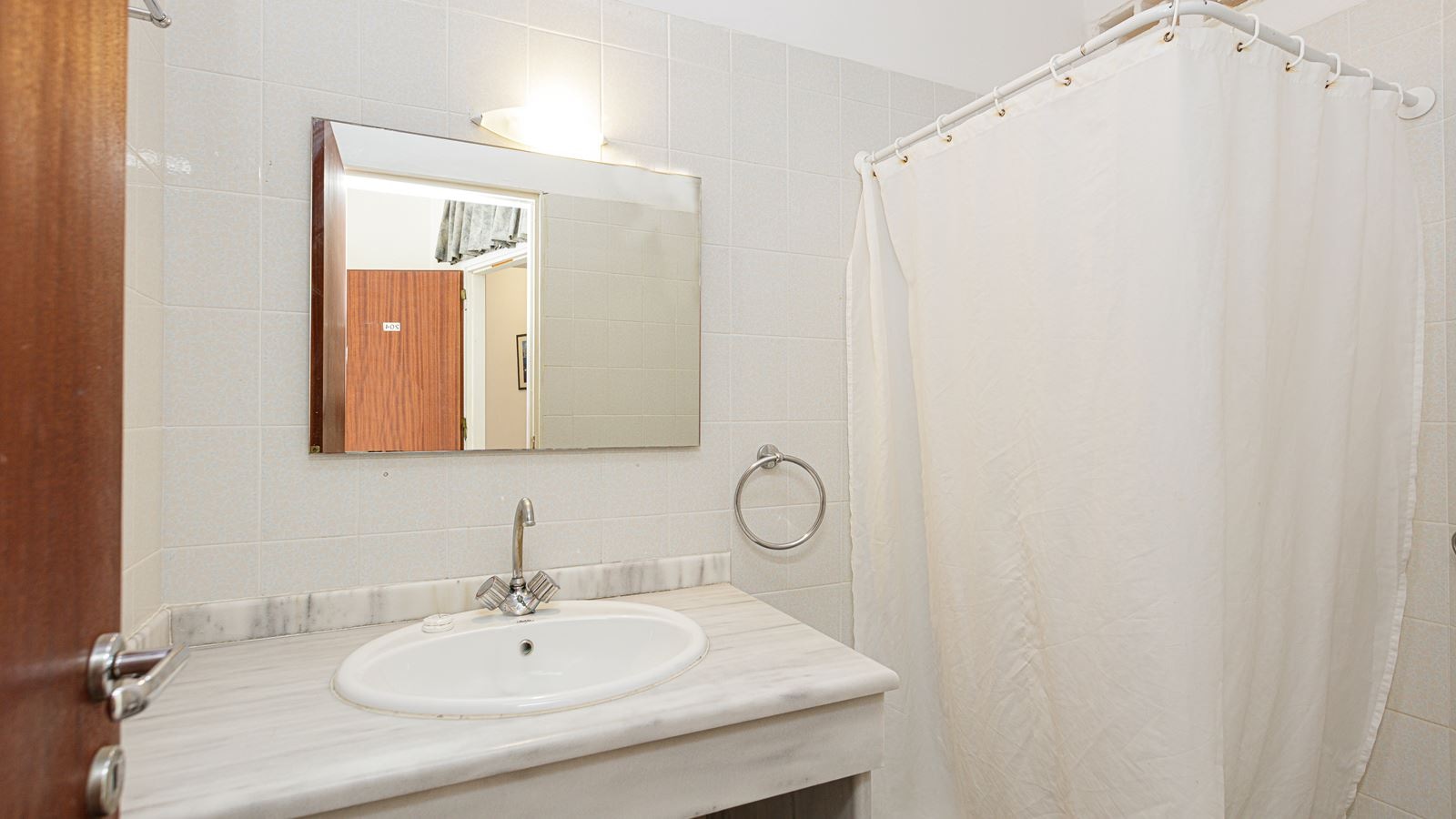 rooms-twin-room-village-mountain-view