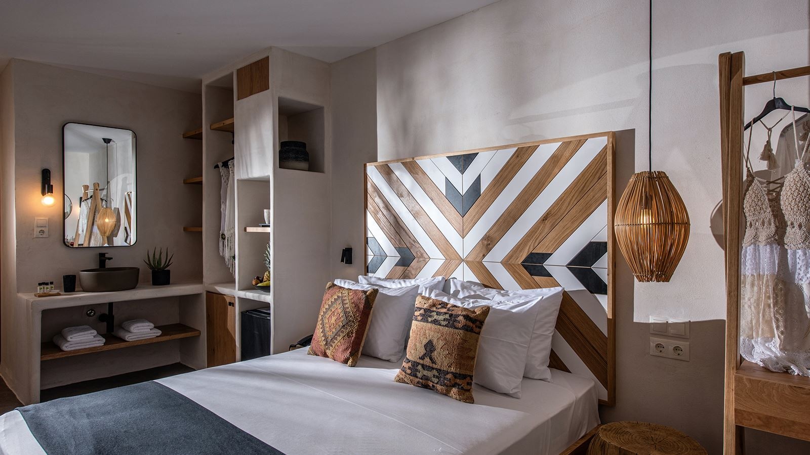 rooms-superior-deluxe-with-balcony