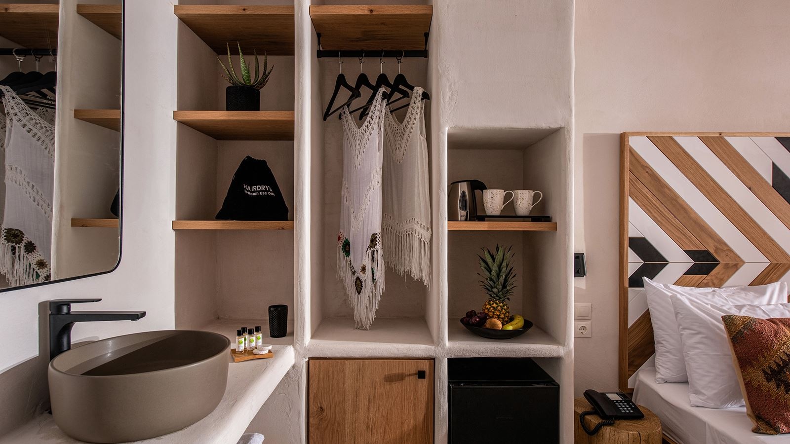 rooms-junior-suite-with-balcony