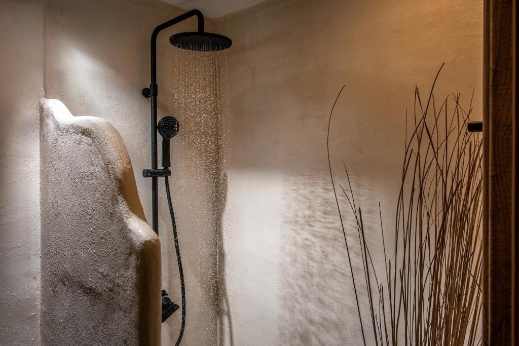 rooms-room-standard-double-balcony-or-terrace