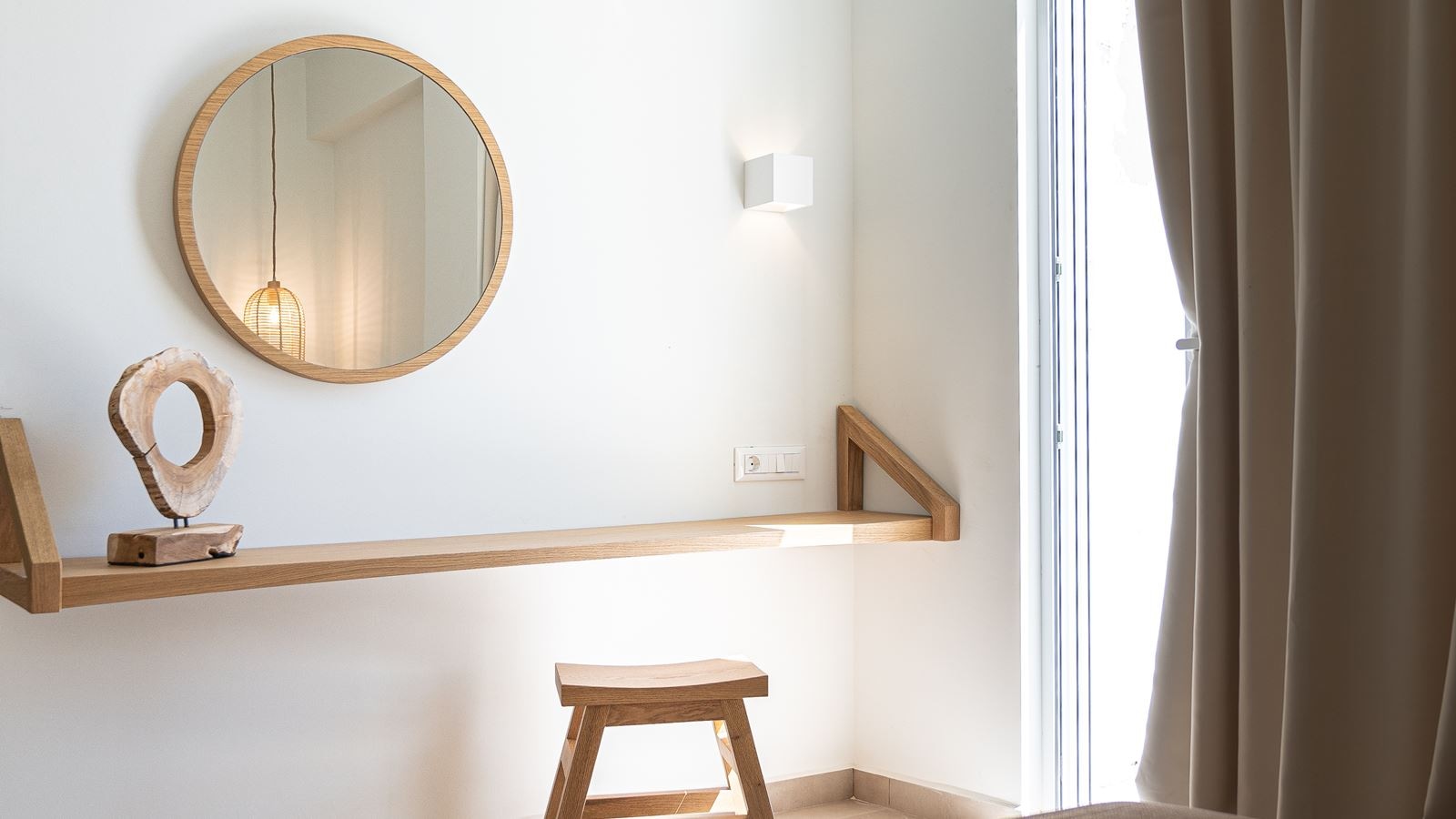 rooms-superior-room-with-shared-pool