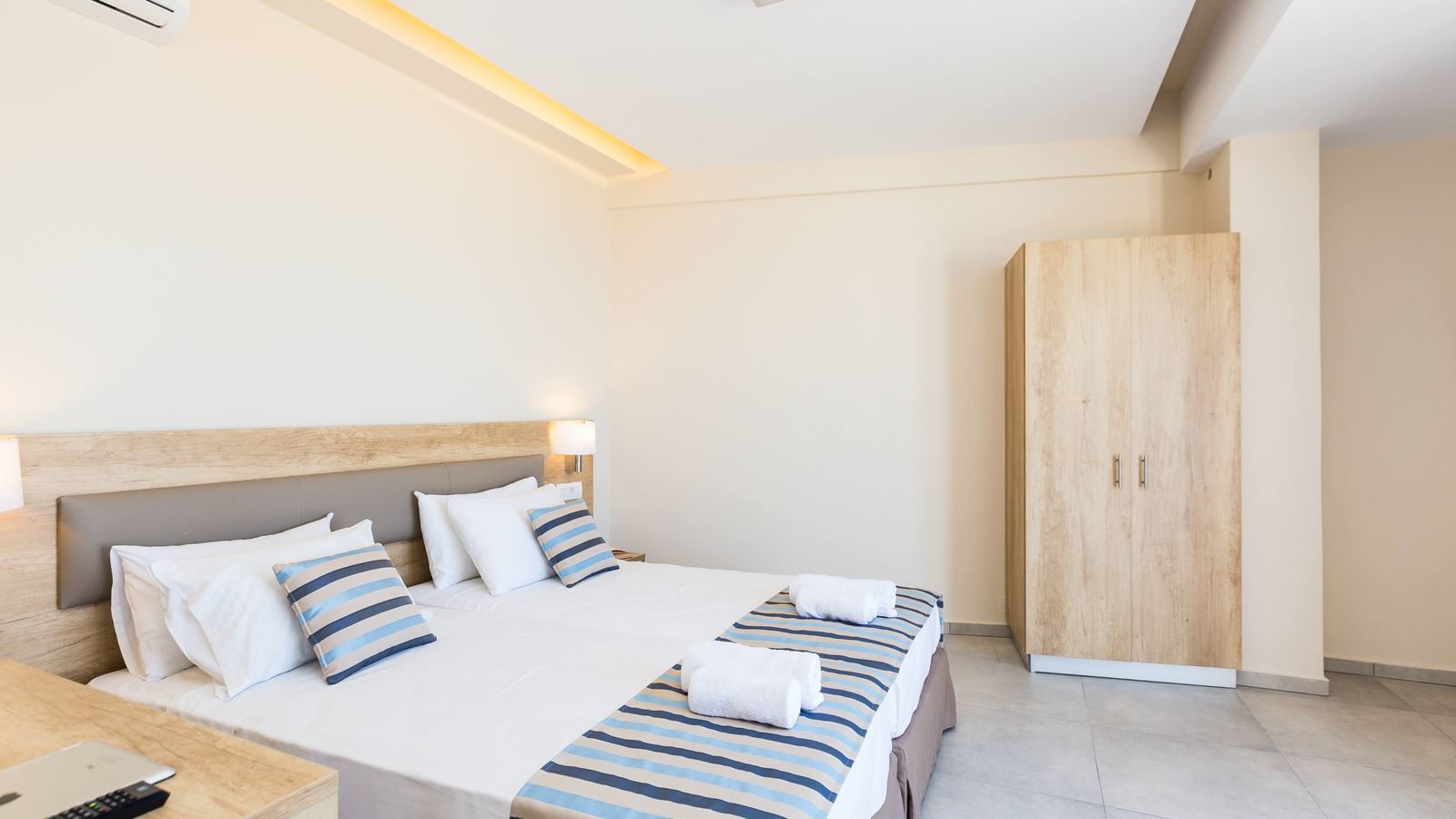 rooms-apartment-superior--quadruple-1-bedroom-balcony-or-terrace