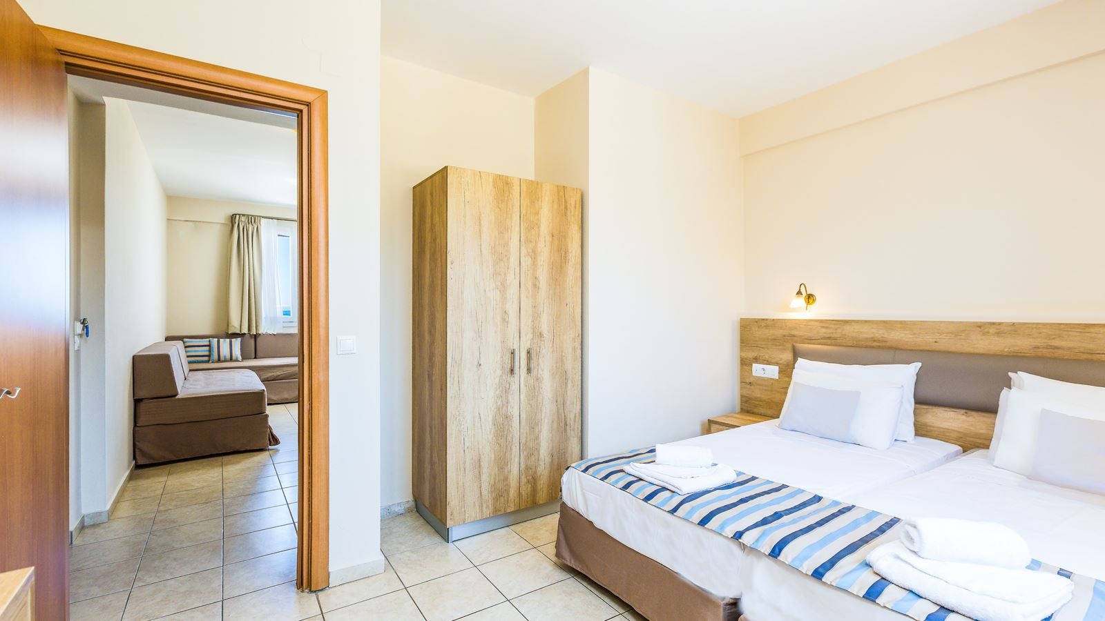 rooms-apartment-superior--quadruple-1-bedroom-balcony-or-terrace