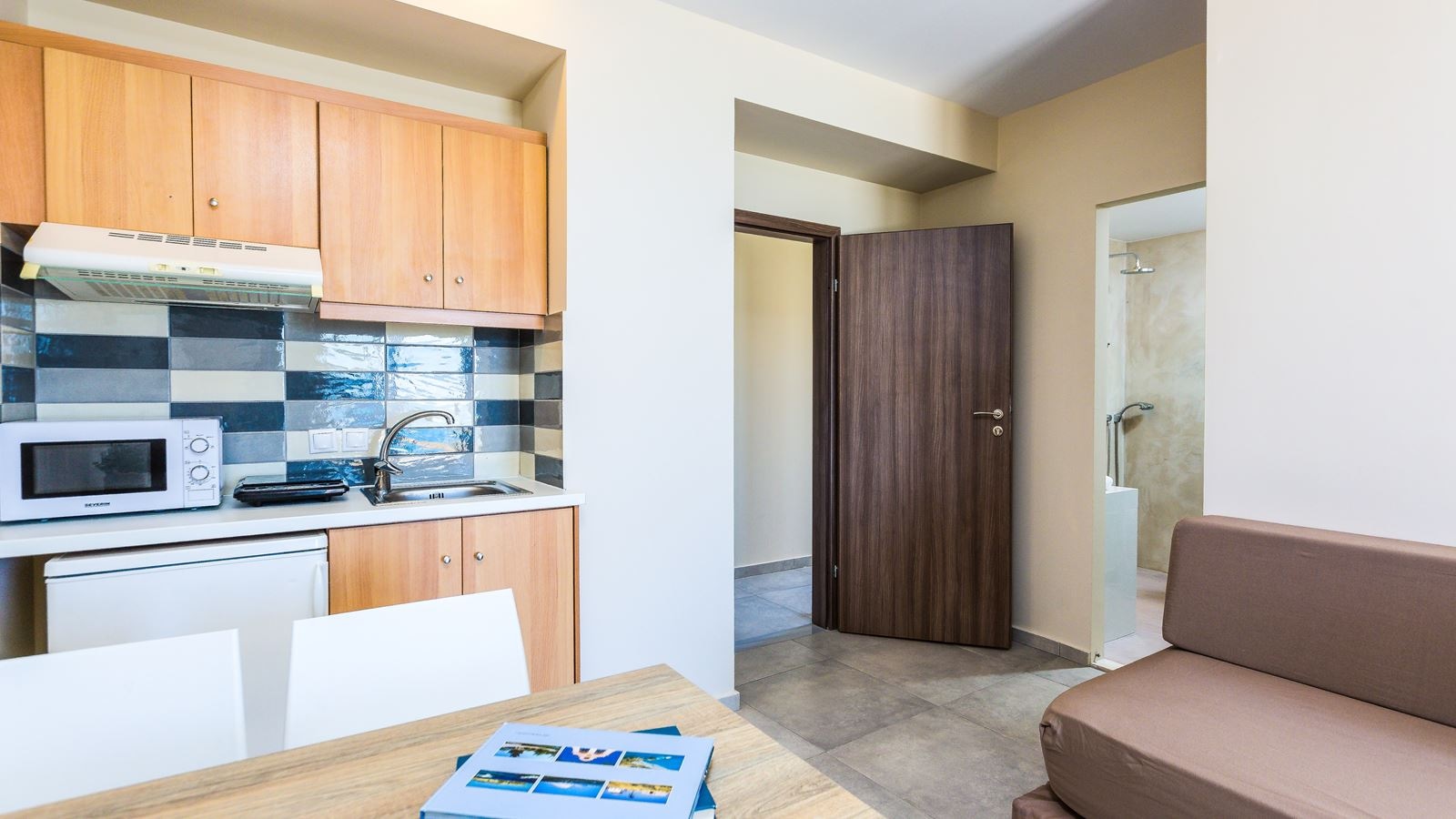 rooms-apartment-superior--quadruple-1-bedroom-balcony-or-terrace