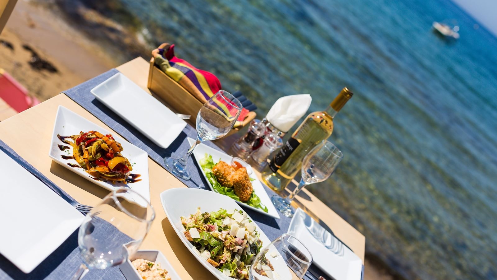 restaurants-theo-star-beach-hotel-restaurant