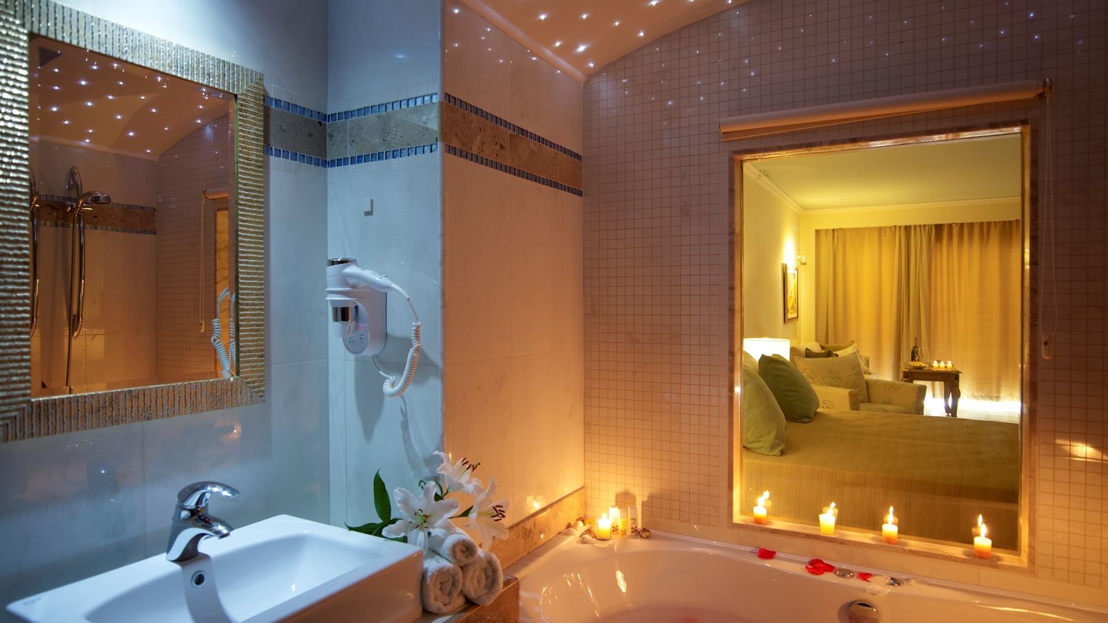 rooms-platinum-beach-room-sv-with-pool--signature-collection