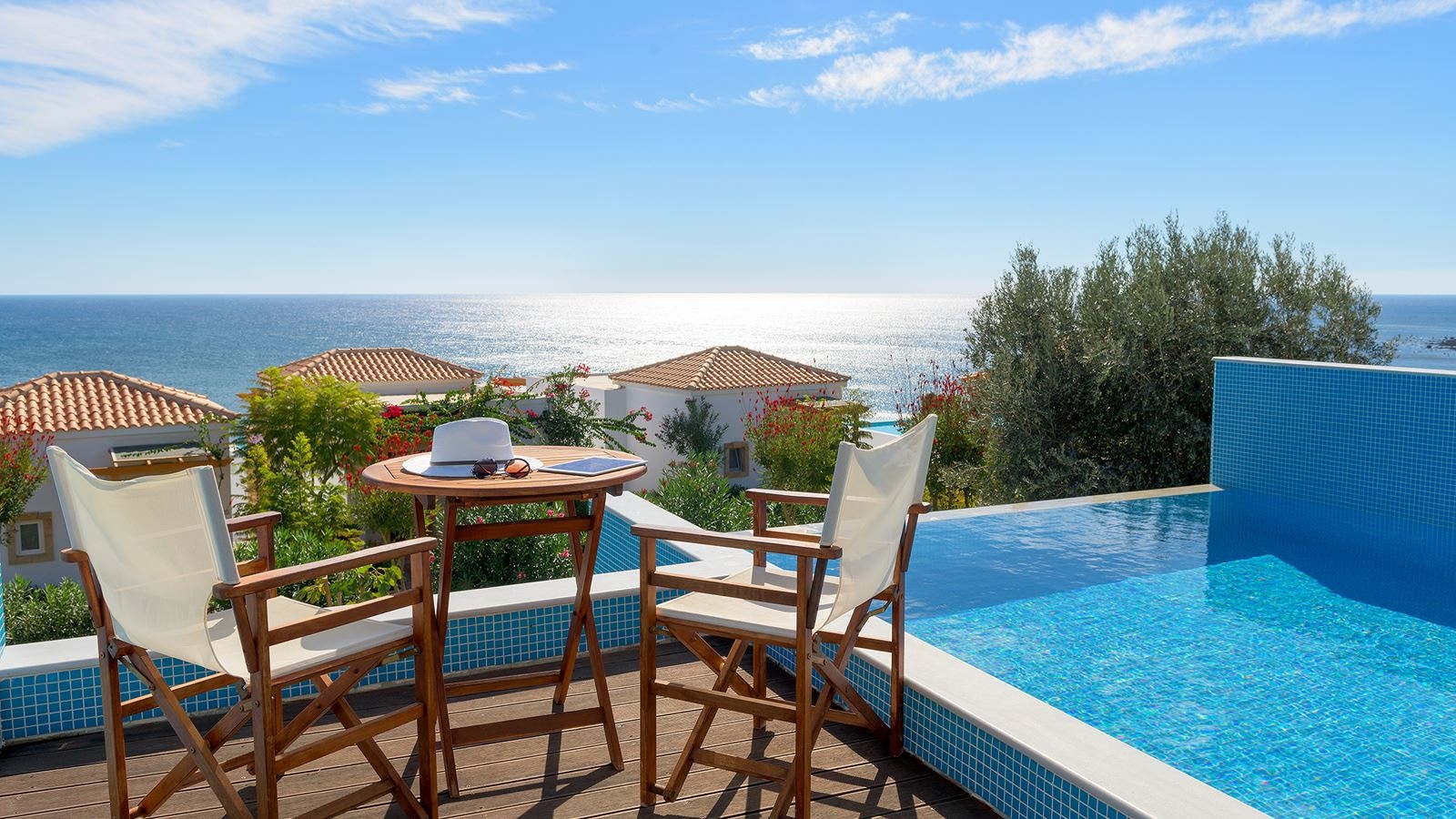 rooms-platinum-beach-room-sv-with-pool--signature-collection