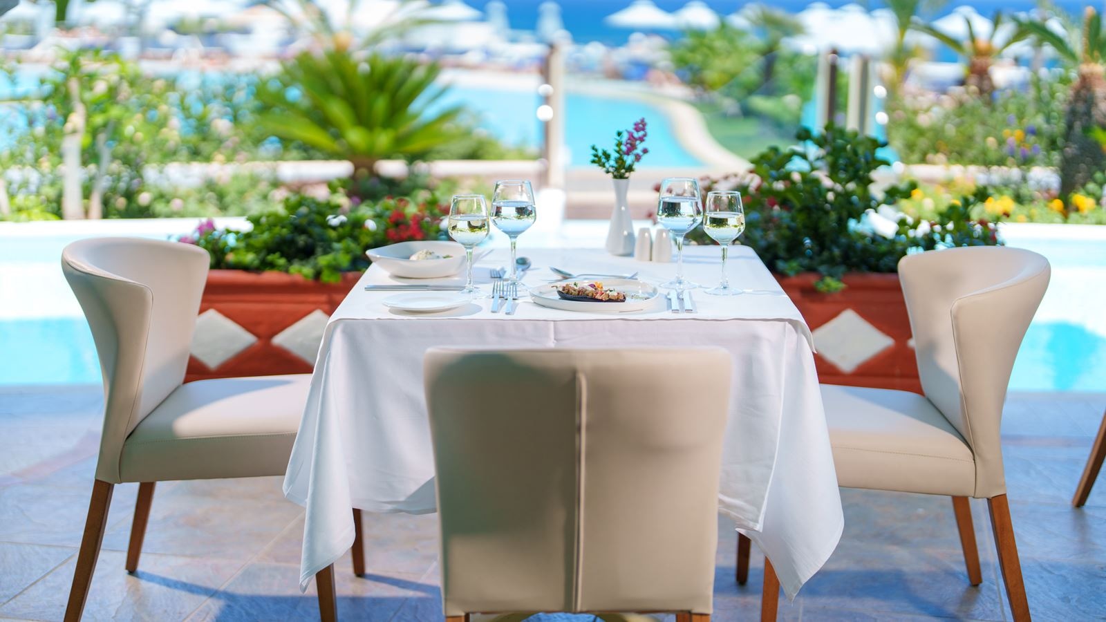 restaurants-lachania-pool-restaurant