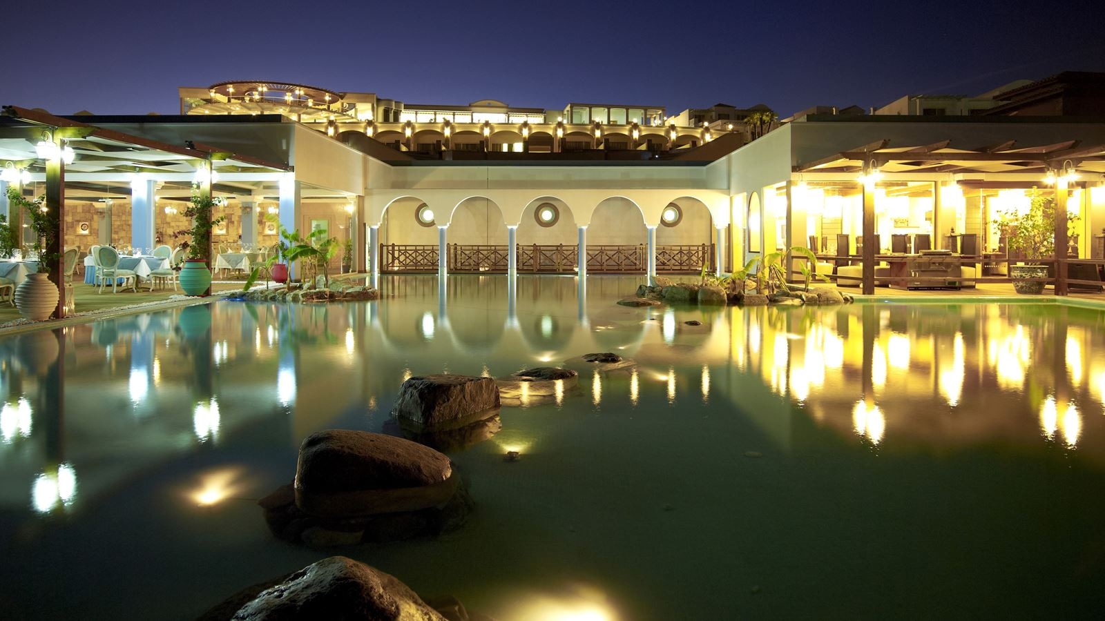 restaurants-asian-beachfront-asian-gourmet-restaurant