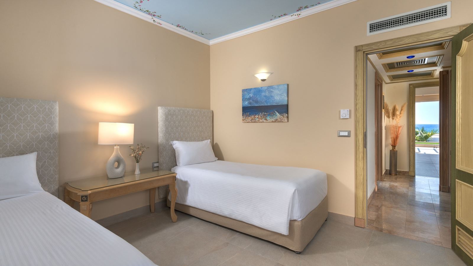 rooms-deluxe-family-suite-sea-view