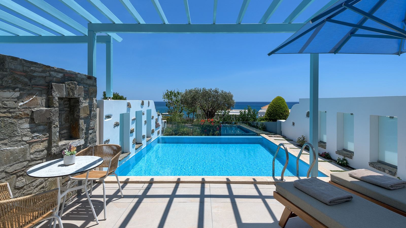 rooms-prestige-bungalow-sv-with-pool