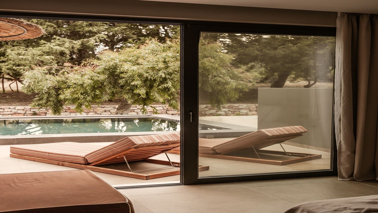 rooms-suite-with-shared-pool-garden-view