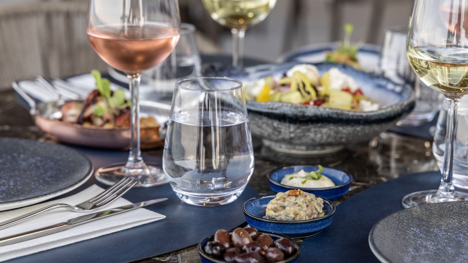 restaurants-restaurants