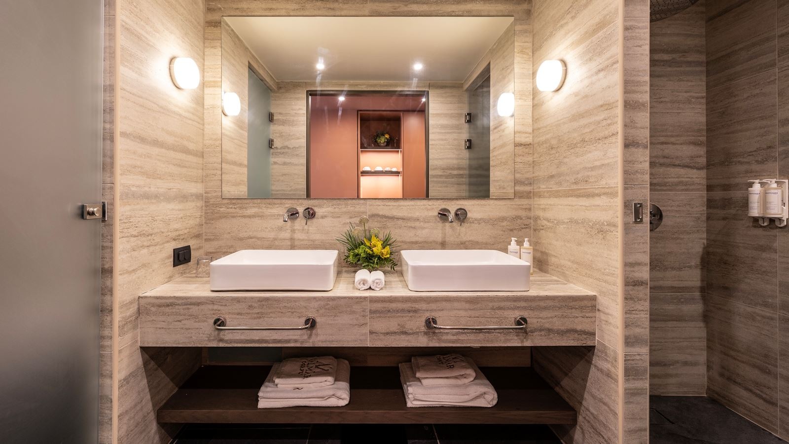 rooms-superior-room-sea-front