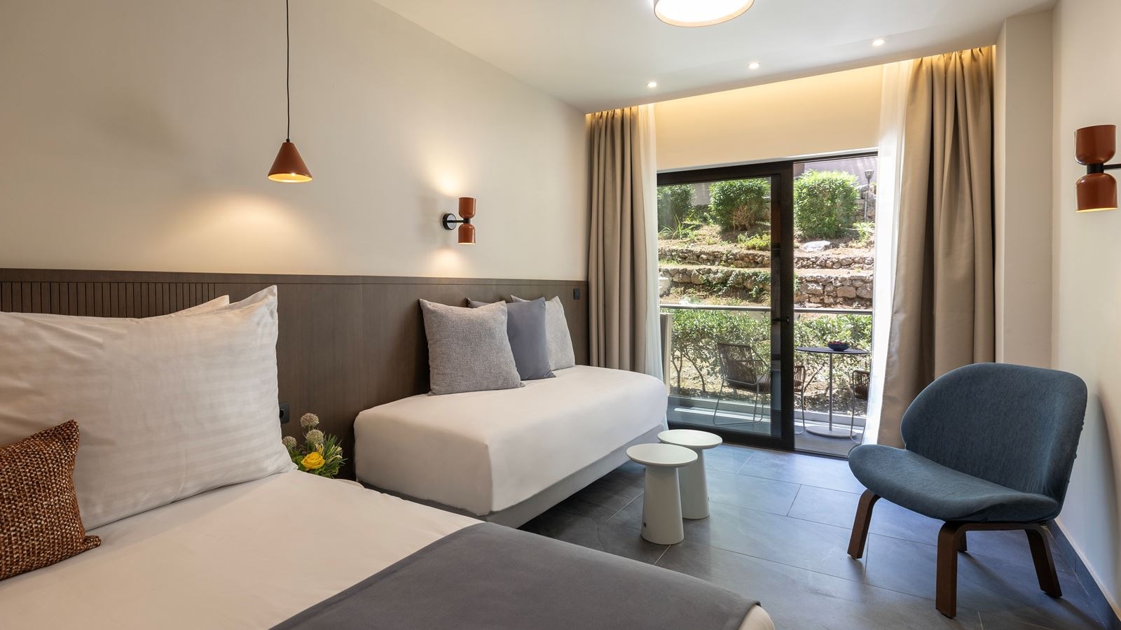 rooms-superior-triple-room-sea-front