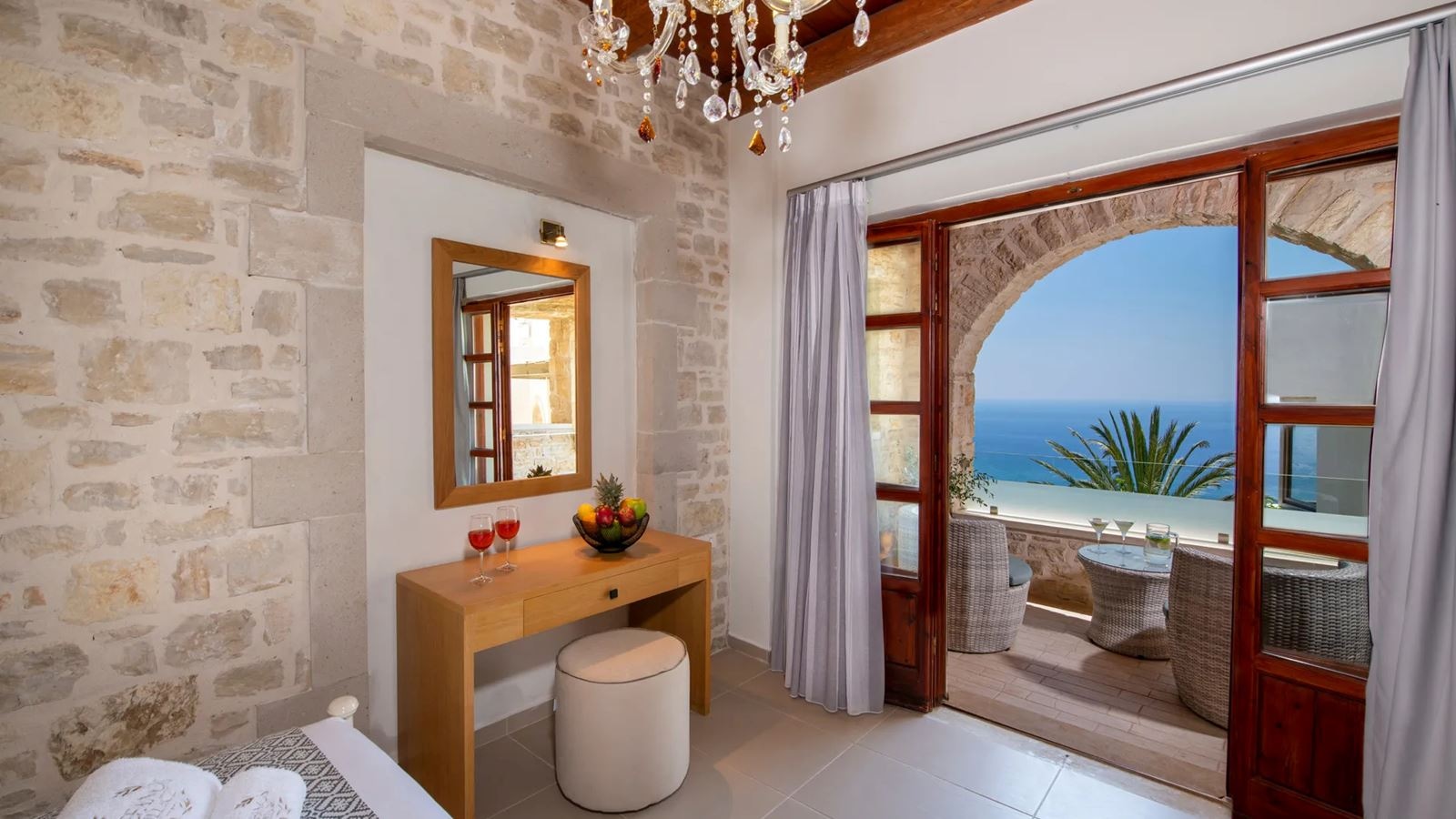 rooms-junior-suite-superior-panoramic-sea-view