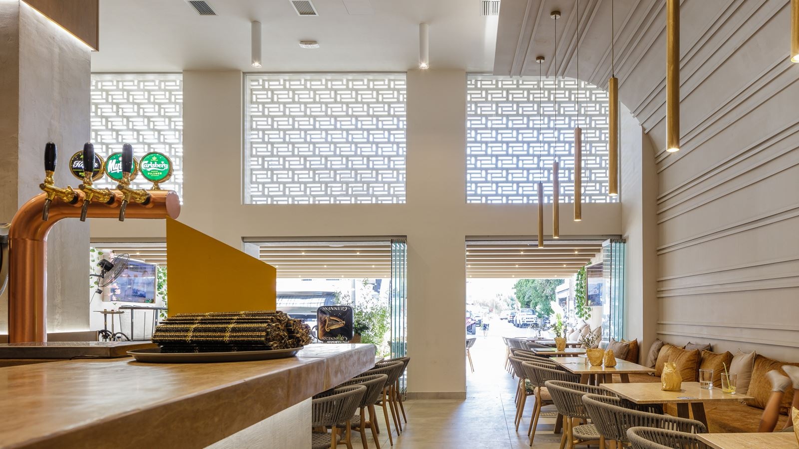 restaurants-yummy-restaurant