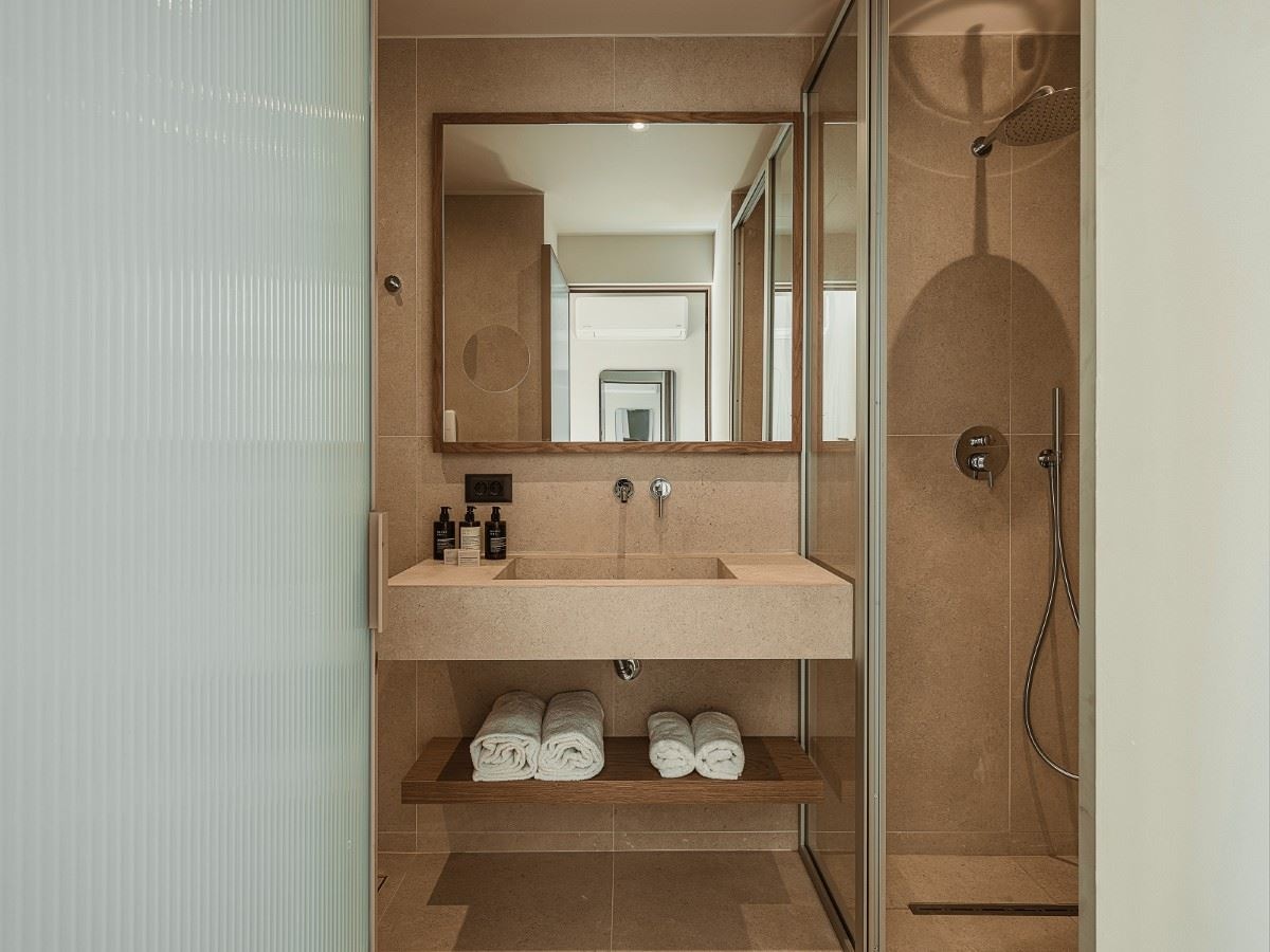 rooms-family-superior-balcony-or-terrace