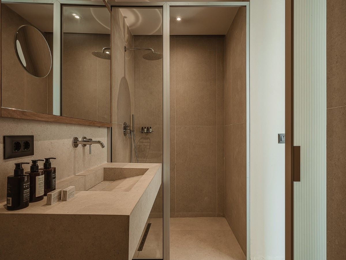 rooms-family-superior-balcony-or-terrace