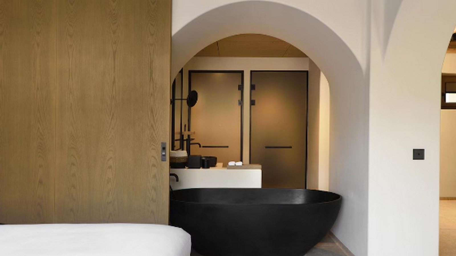 rooms-presidential-suite-with-terrace-and-private-plunge-pool