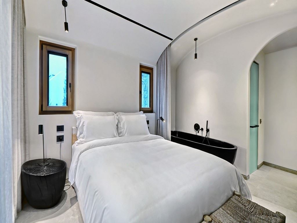 rooms-presidential-suite-with-terrace-and-private-whirlpool