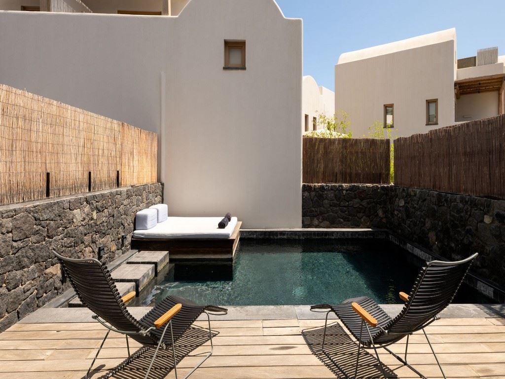 rooms-presidential-suite-with-terrace-and-private-pool