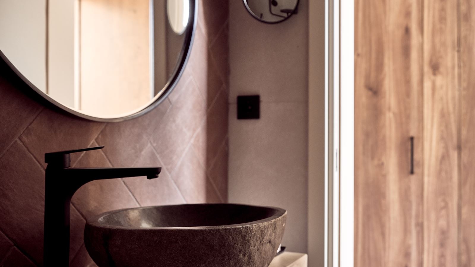 rooms-grand-sapphire-nest