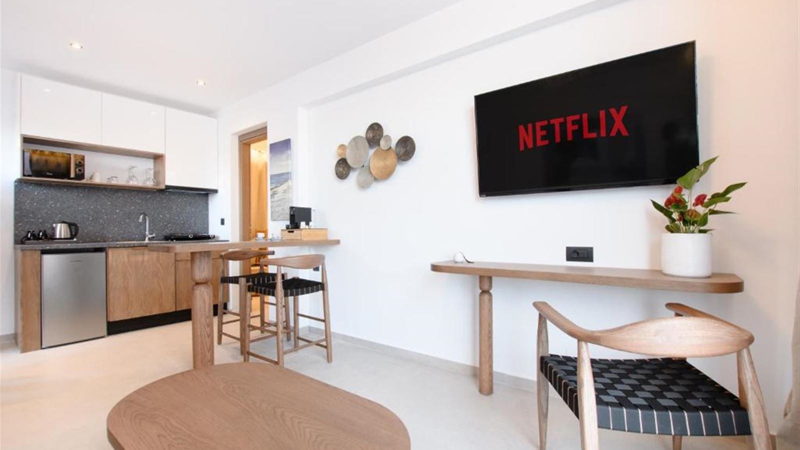 rooms-suite-open-air-jacuzzi-4-pax