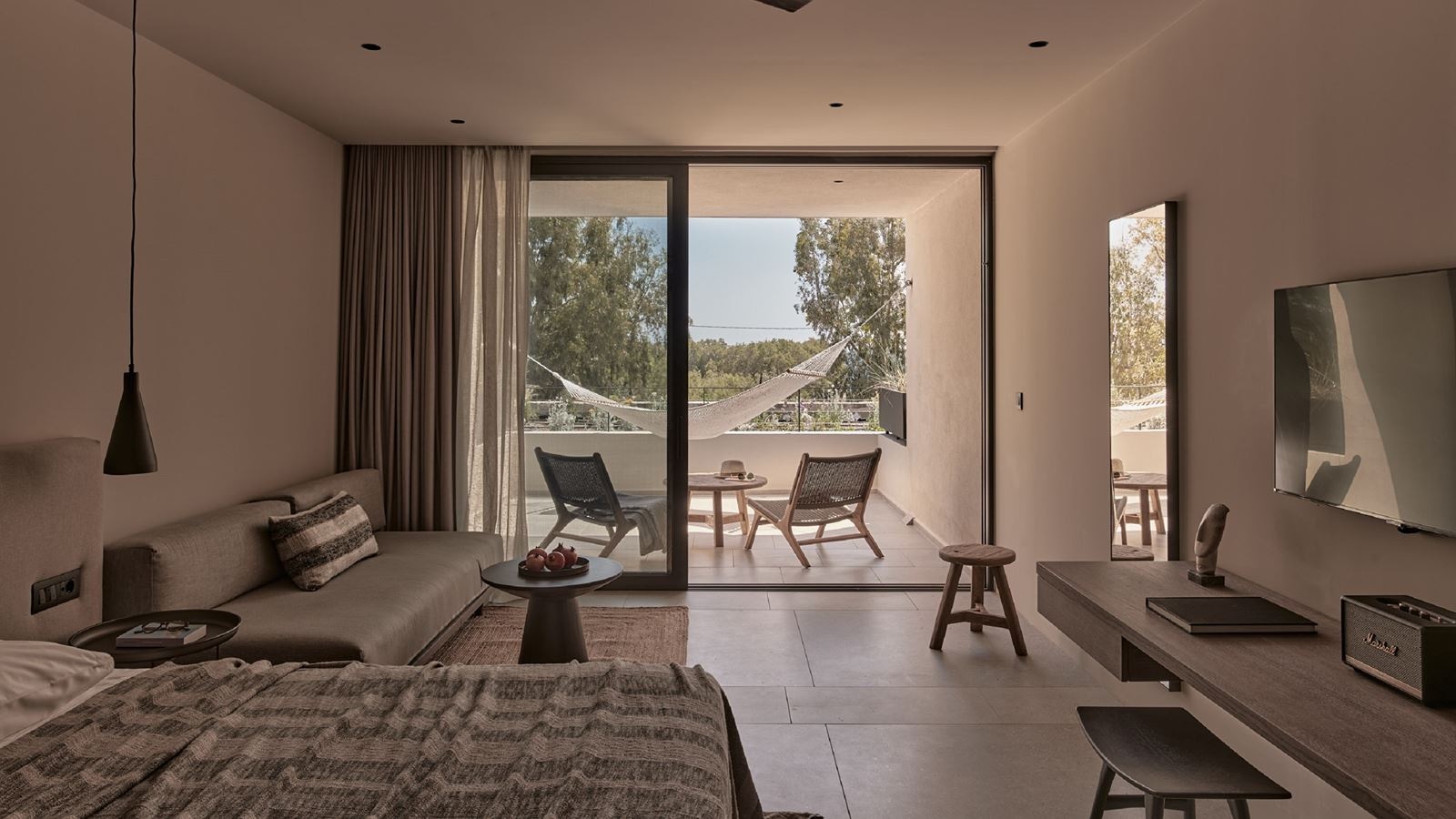 rooms-junior-suite-with-roof-garden