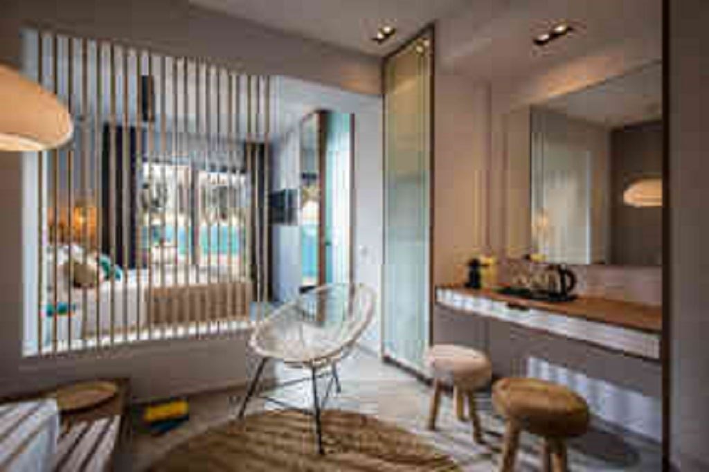 rooms-suite-junior-swim-up