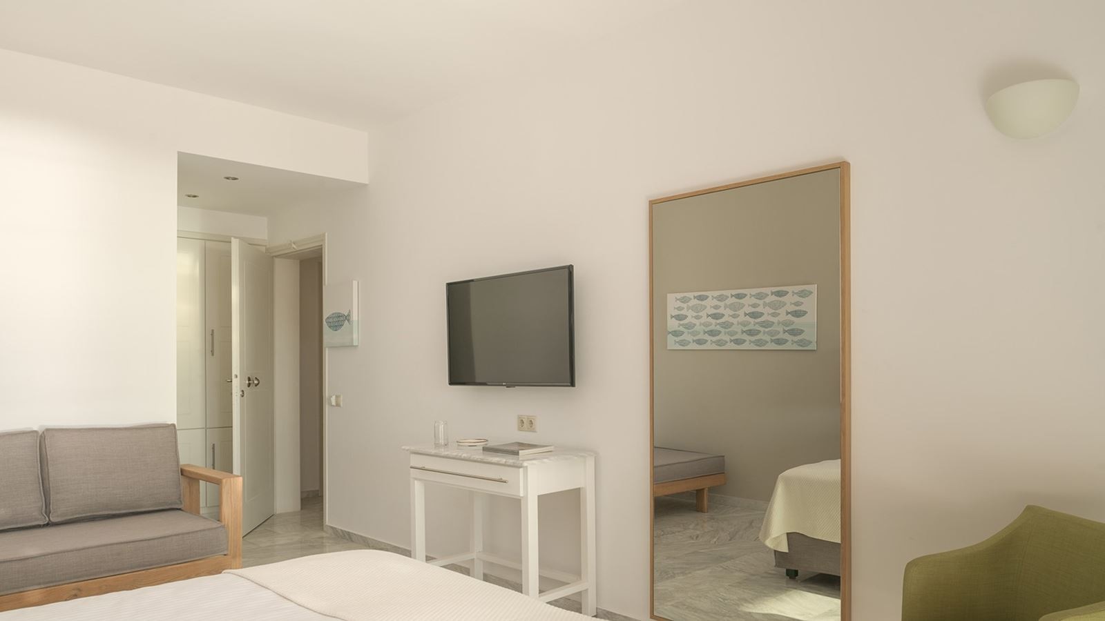 rooms-family-suite-1-bedroom-garden--mountain-view