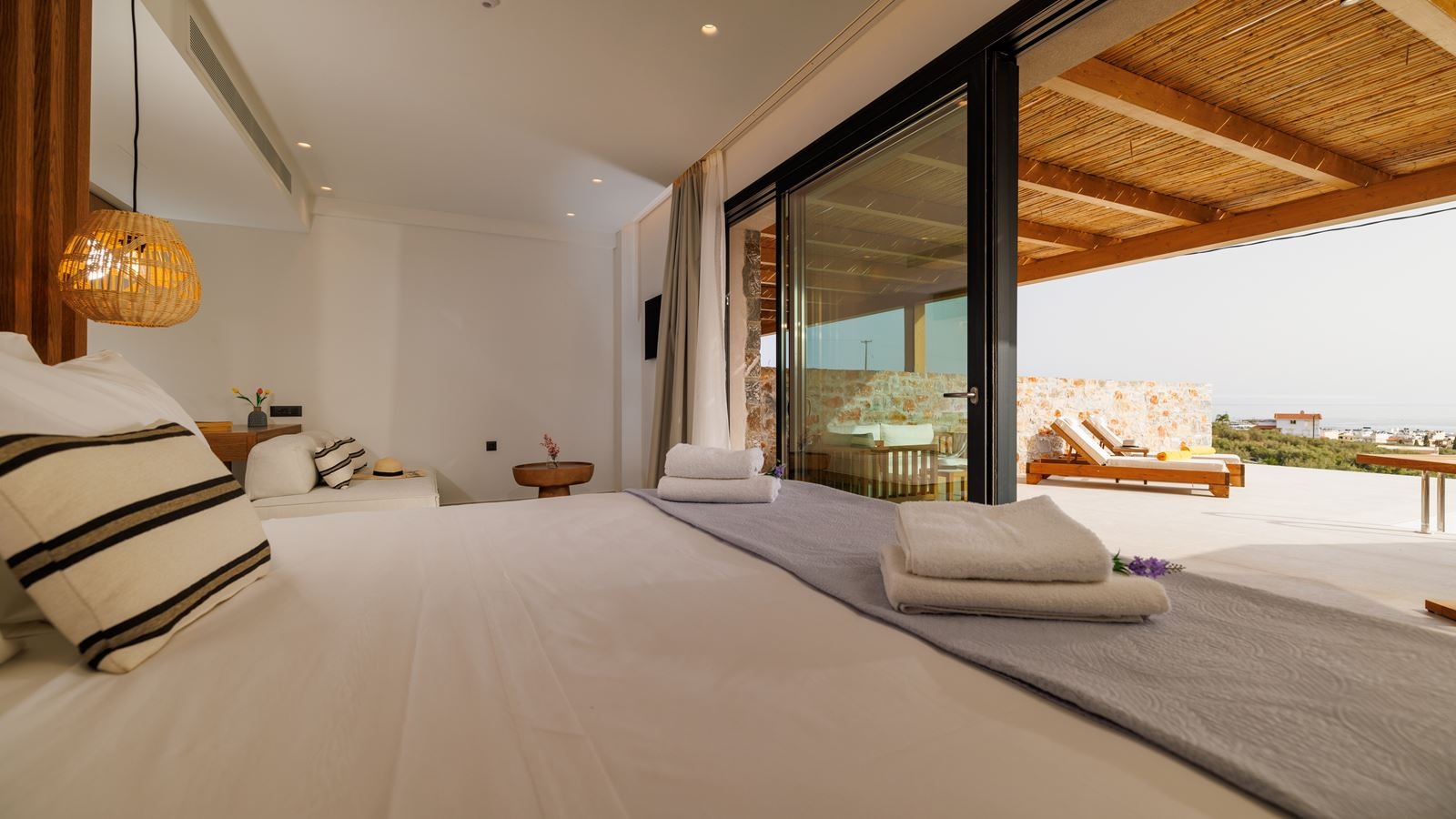 rooms-junior-suite-with-private-pool