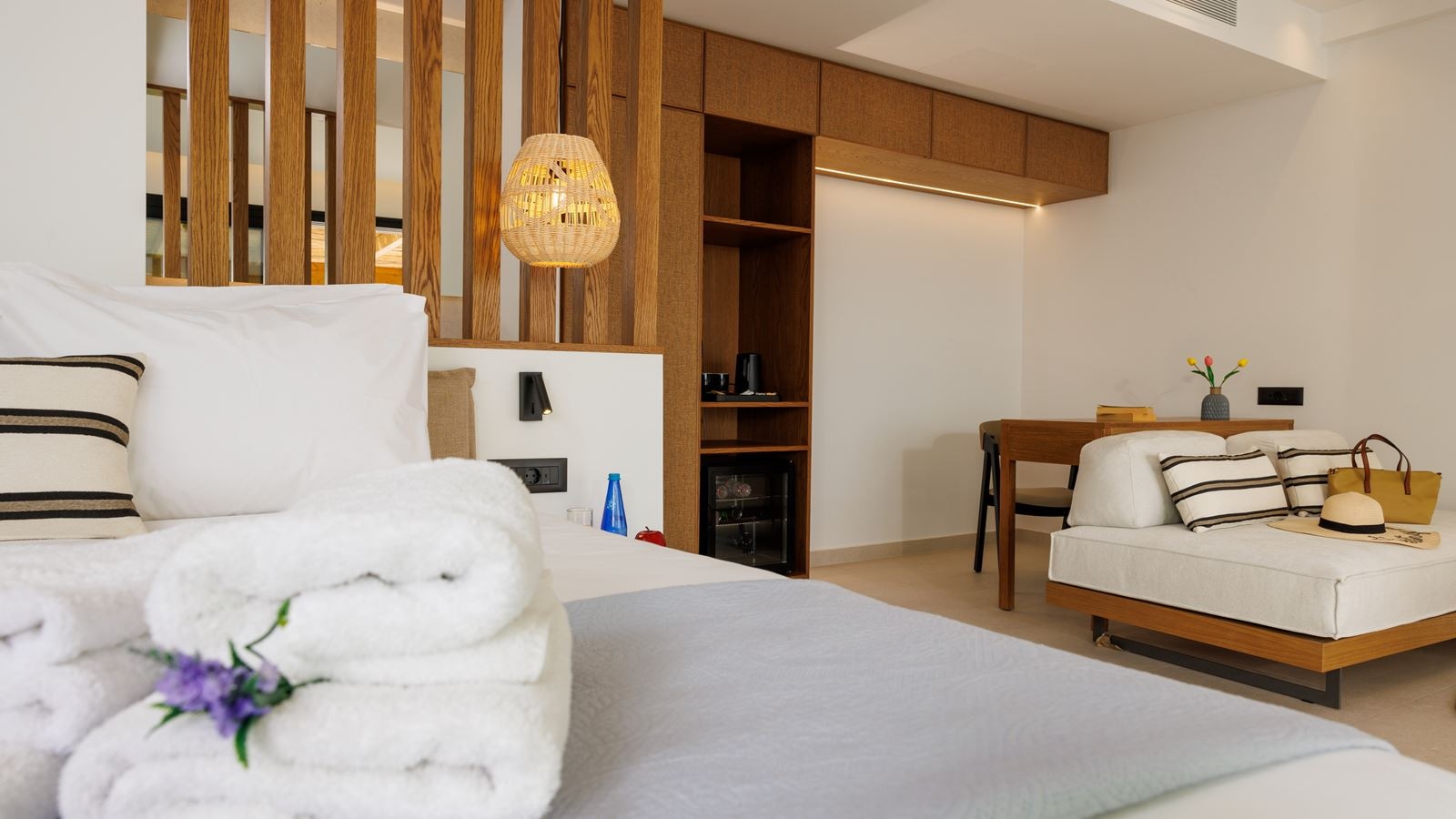 rooms-junior-suite-with-private-pool