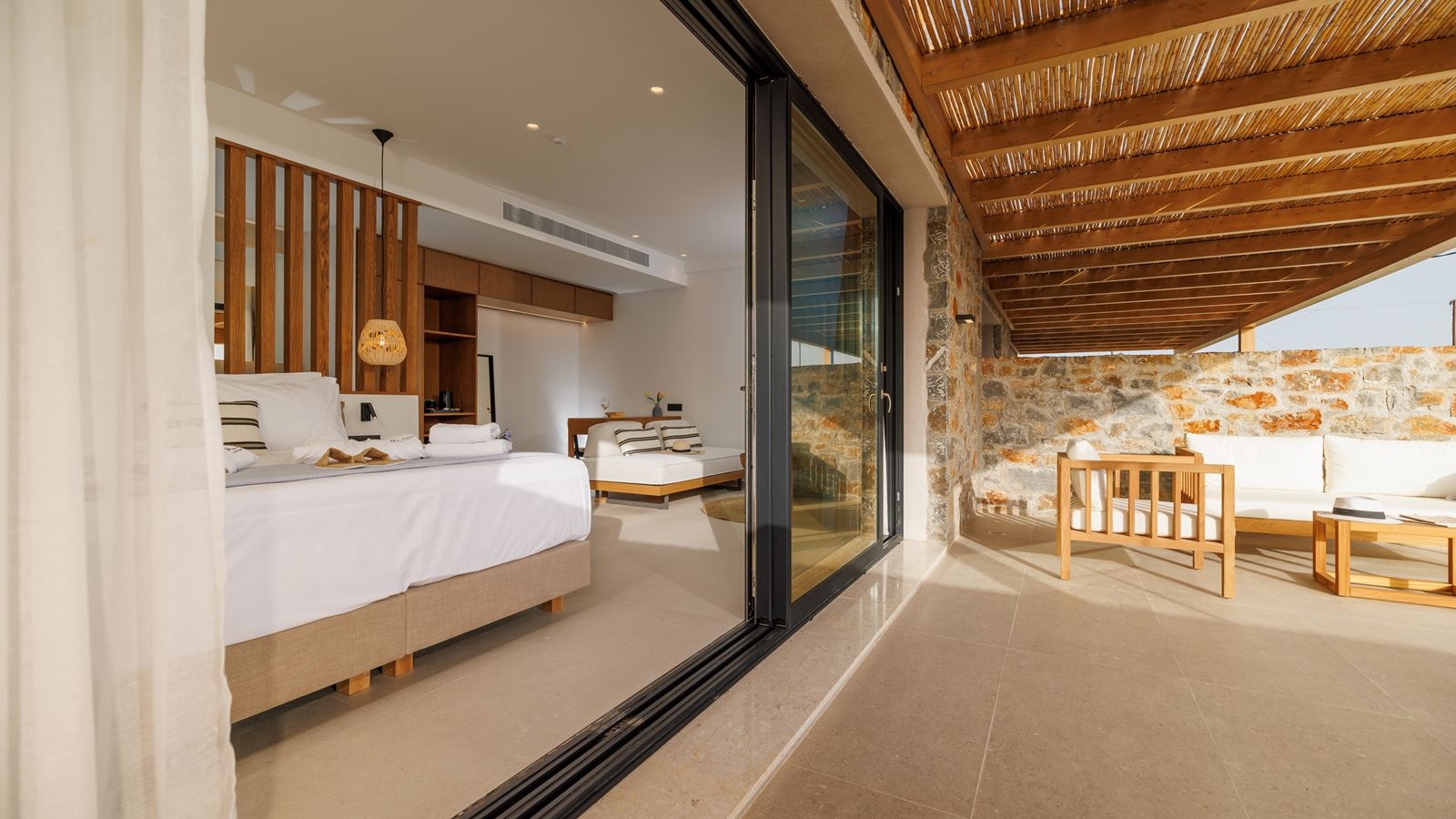 rooms-junior-suite-with-private-pool