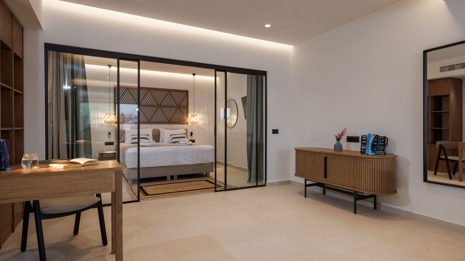 rooms-deluxe-suite-with-private-pool