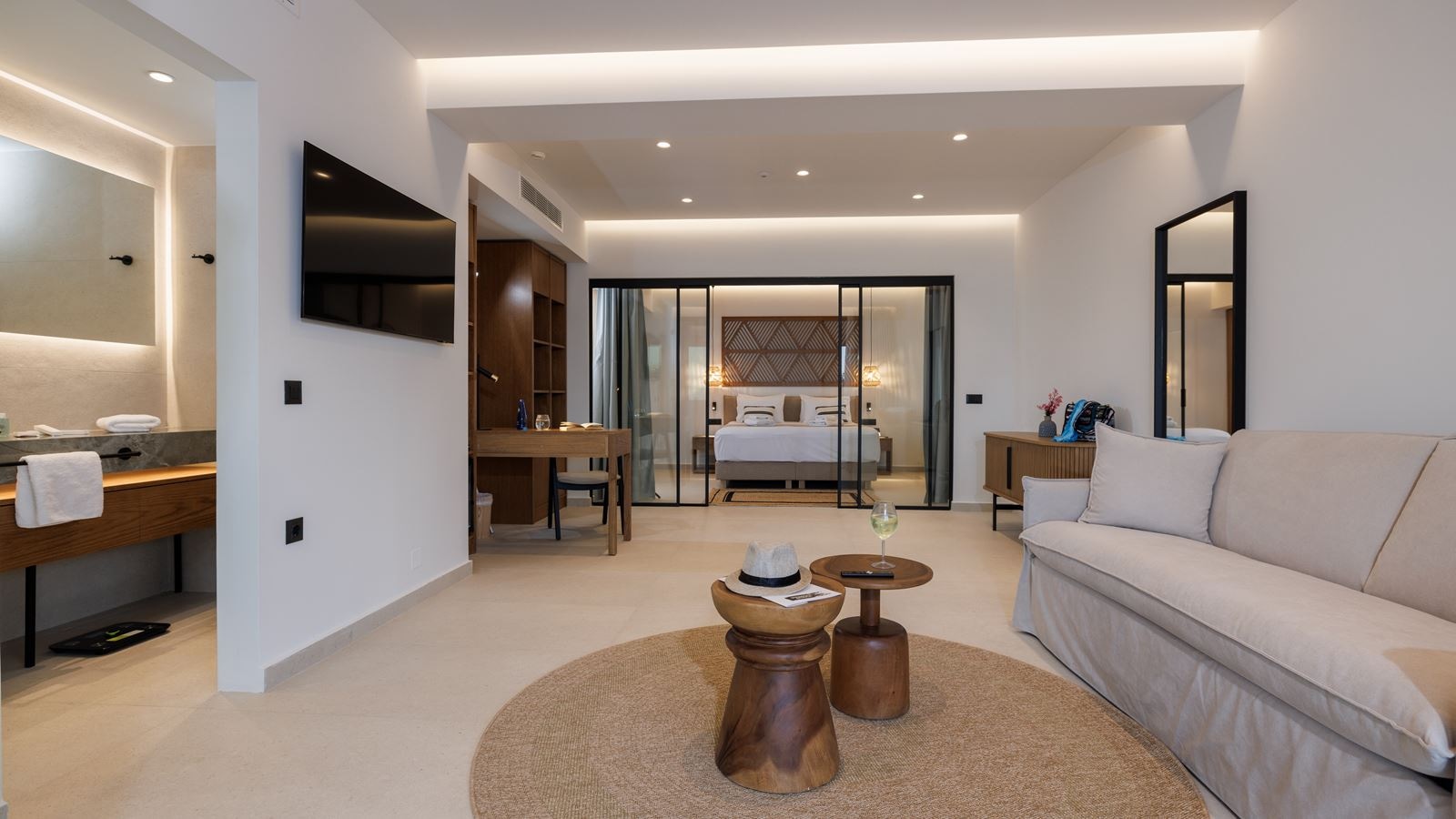 rooms-deluxe-suite-with-private-pool