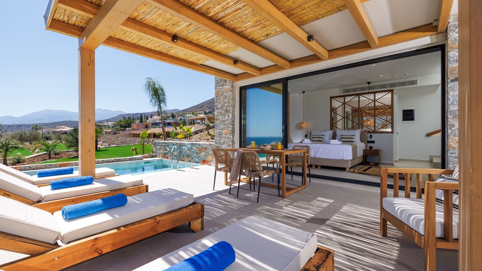 rooms-twostorey-suite-with-private-pool