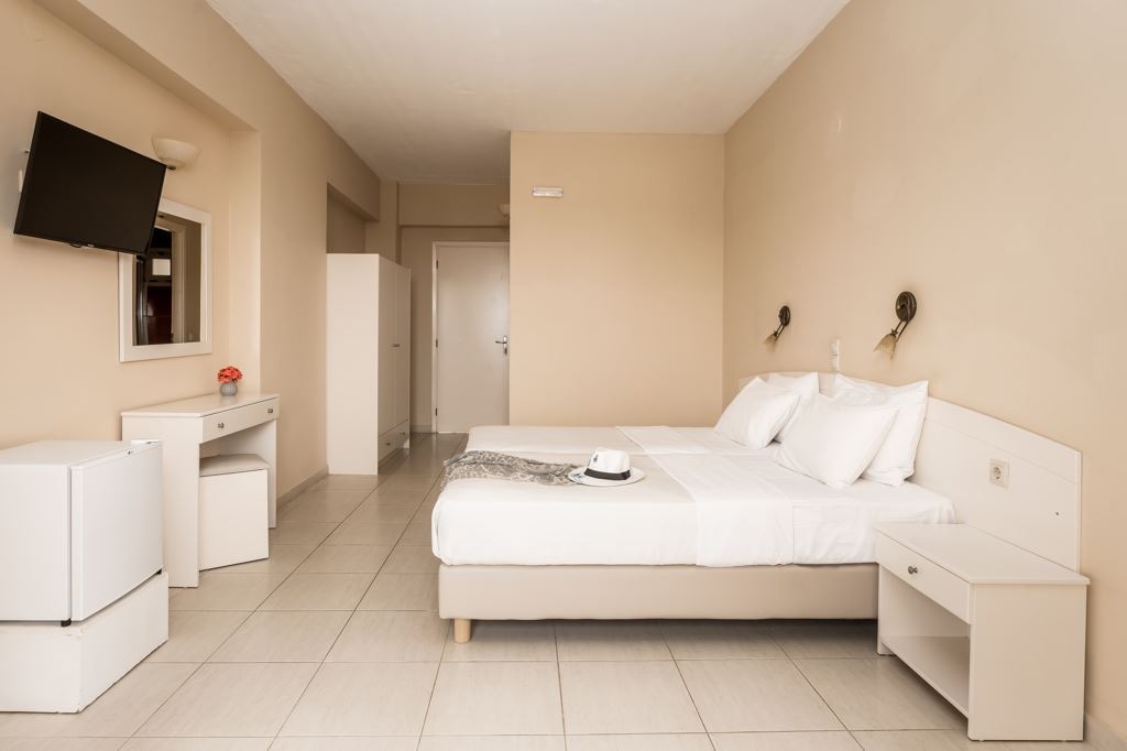 rooms-single-room-sea-view