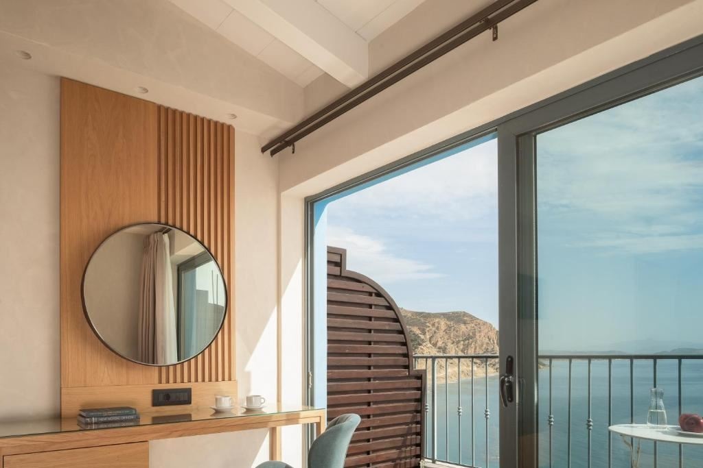 rooms-suite-junior-sea-view