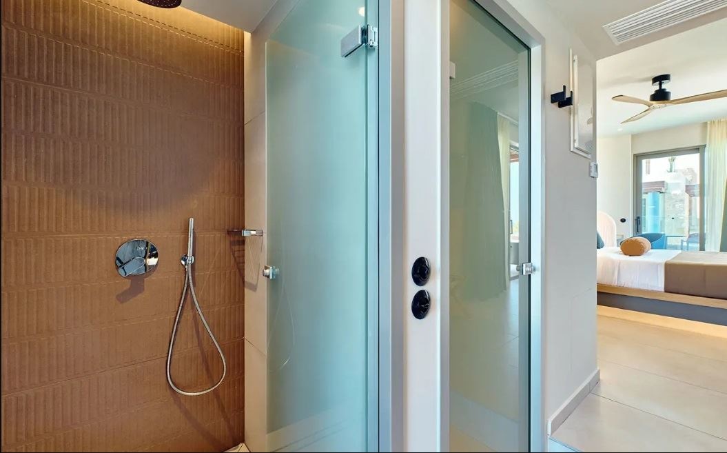 rooms-room-retreat-hydro-massage-tub--gazebo--direct-sea-view