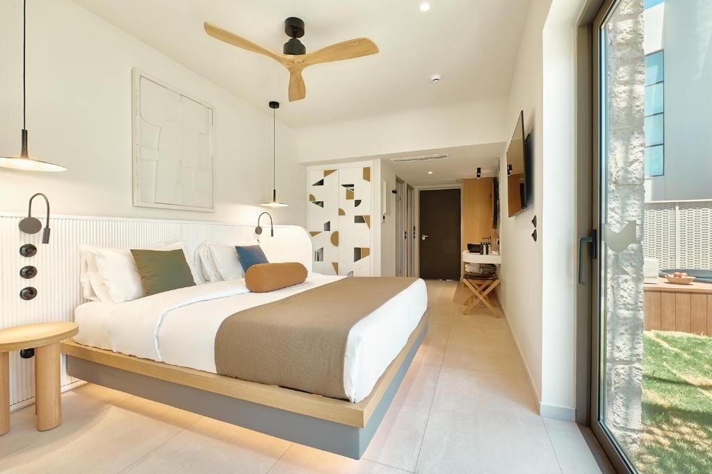 rooms-room-retreat-private-garden--hydro-massage-tub