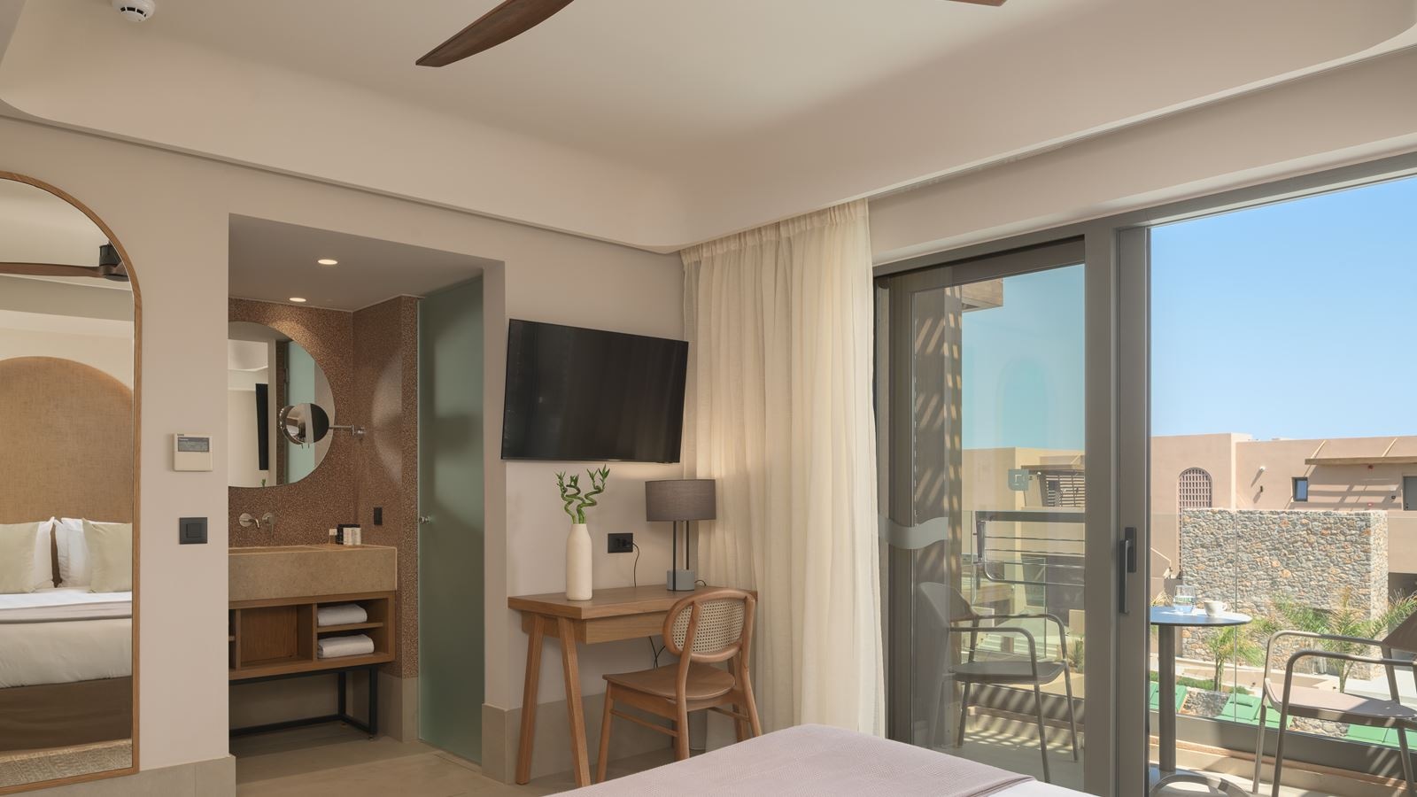 rooms-room-double--deluxe