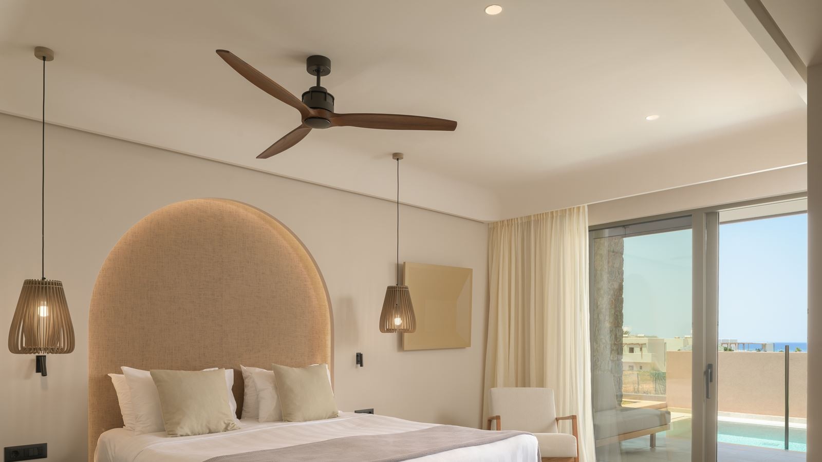 rooms-suite-junior-private-pool-sea-view