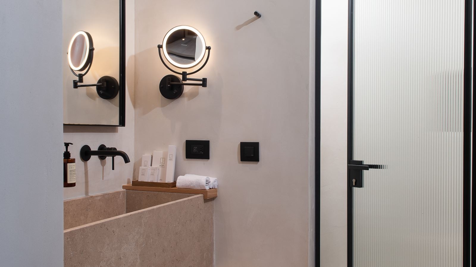 rooms-suite-sea-vie-with-private-pool