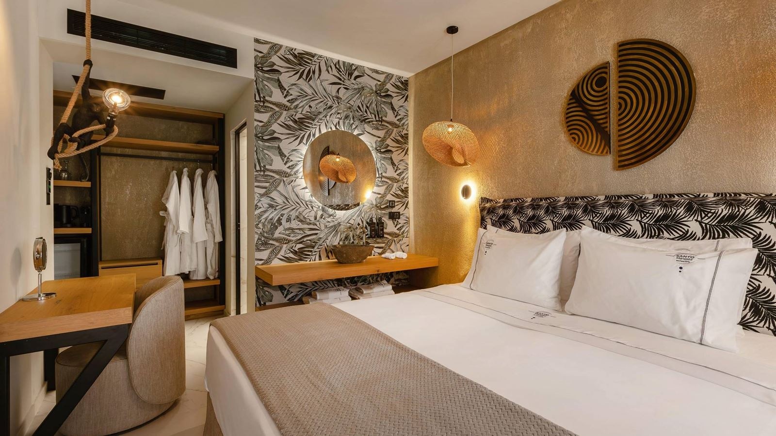 rooms-superior-double-with-outdoor-jetted-tub